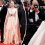 Z roztomilé holčičky se proměnila v éterickou krásku: Mladičká herečka v Cannes okouzlila půvabem