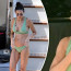 Demi Moore je tak trochu jiná babička v bikinách... Střídá jachty miliardářů a užívá si plavby po Evropě