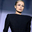 Paris Hilton to v Paříži zkouší jako modelka: V ultrakrátkých mini ukázala nožky a nejen ty