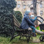 Jak na sobě maká po porodu? Andrea Růžičková cvičí i s kočárkem po boku na dětském hřišti