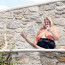 Pohled pro otrlé: Kyprá televizní hvězda fotila přítele a sundala si u toho vršek plavek