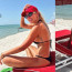 Na Floridě je pořádné dusno: Dara Rolins na Miami Beach vystavila své vypracované tělo v plavkách