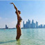 To je radost při té zimě! Iva Kubelková v Dubaji vystavila slunci své parádní tělo