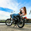 Ženská si poprvé vyjela na motorce. Jízda skončila rychleji, než začala!