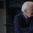 Tohle se bez slz neobešlo: Zpěvák James Blunt se v dojemném videu loučí se svým umírajícím otcem
