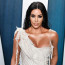 Olejem na opalování nešetřila: Kim Kardashian se v bikinách leskne tak, až málem hází prasátka
