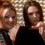 Kamarádství holek ze Spice Girls trvá! Victoria Beckham popřála blonďaté Baby Spice videem, kde jsou obě v minišatech