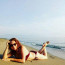 Takhle ji příliš často nevídáme: Markéta Hrubešová v sexy póze na pláži vám vyrazí dech