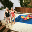 Agáta Prachařová zvěčnila rodinku u bazénu: Její babička se po devadesátce ukázala v plavkách i s Veronikou Žilkovou