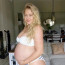 Žádná retuš ani filtry: Takhle vypadá modelka Iskra Lawrence dva měsíce po porodu, zapózovala v prádle
