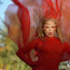 Žhavý comeback Kylie Minoque (54). V novém videoklipu dráždí v rudém kostýmku a vysokých kozačkách