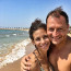 Sporťák Vojtěch Bernatský zapózoval na pláži v plavkách a ukázal svou krásnou manželku