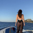 Jako chytrá horákyně: Partyšová na lodi předvedla sexy pozadí v síťovaném modelu