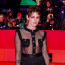 Kristen Stewart potěšila fanoušky filmového festivalu. Pod průsvitný model si nevzala podprsenku