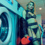 I domácí práce mohou být sexy: Holandská kráska se nafotila ve žhavém prádélku mezi pračkami