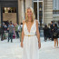 Jako řecká bohyně: Gwyneth Paltrow vyrazila bez podprsenky s výstřihem až do pasu