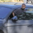 Slavný rapper zastavil své luxusní auto za několik miliónů, aby dal peníze žebrajícímu bezdomovci