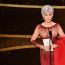 Jane Fonda (82) razantně změnila účes a objevila se podruhé ve stejných šatech