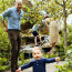 Kate a William zveřejnili nejroztomilejší snímky svých ratolestí vůbec: Podívejte se, jak děti řádily v přírodě