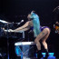 Erotikou nabitá show: Lady Gaga na žhavém koncertě ve městě hříchu obnažila zadeček i sexy nožky