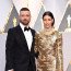 Tohle se manželce asi líbit nebude: Justin Timberlake odložil snubák a svíral ruku filmové kolegyně