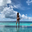 Takhle si užívá exotickou destinaci: Sexy Emily Ratajkowski poslala fanouškům žhavý pozdrav z dovolené