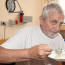 Vitalitou hýří i v domově důchodců: Podívejte se, jak rok před osmdesátkou vypadá slavný český mim