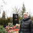 Nejen fanoušci navštívili hrob Karla Gotta: Dcera Dominika se na místě dozvěděla zarážející slova!