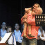 Neuvěřitelně rozkošná dcera Dana Hůlky poprvé zpívala se svým otcem na jevišti! Tohle je čtyřletá Rozárka