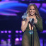Jennifer Lopez vynesla za večer tři sexy modely! Potlesk si vysloužila nejen od Bena Afflecka, ale i jejich dětí