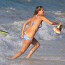 Heidi Klum řádila v moři s plavkami na půl žerdi. Předváděla se před svým zajdou