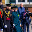 Vévodkyně Kate v kabátu za téměř 100 tisíc! V zelené chtěla být vážná, ale tahle holčička ji rozesmála na celé kolo