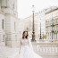 Krásná Miss ve svatebním: V bílých šatech s vlečkou vypadala jako princezna