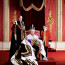 Silné poselství hrdé monarchie. Král Karel III. na oficiálním snímku pózoval se svými následníky