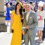 Šaty, v nichž Amal Clooney zářila na svatbě Harryho a Meghan, jsou na pultech: Cena zákaznice nezastaví