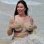 Nadělení na pláži: Mamina (50) z reality show odhalila objemná ňadra