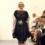 Dva roky po rozvodu jen kvete: 54letá Anna Šišková na módní show předvedla křivky v průsvitných šatech