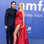 Česká krása na červeném koberci v Cannes: Petra Němcová ukázala stehna, manžel se dmul pýchou