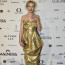 Letos se nosí metalické barvy: Jana Plodková ve zlaté róbě zářila jako slunce