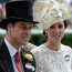 Jako z historické fotografie: Vévodkyně Kate byla v krajkových šatech ozdobou dostihů