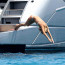 Kate Moss (45) ukázala figuru v bikinách: Modelka si užívá dovolenou na jachtě za milión a čtvrt na týden