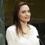 Angelina Jolie promluvila o smrti matky, která podlehla rakovině: Doufám, že tu budu moci být déle