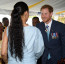 Princ Harry se na Barbadosu setkal s Rihannou. Mohl na ní oči nechat