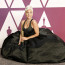 Nádhera nevyčíslitelné hodnoty: Lady Gaga si převzala Oscara se šperkem, který před ní zdobil legendu stříbrného plátna