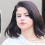 Pohublá a s kruhy pod očima: Selena Gomez je stále kvůli depresím a úzkostem v léčebně