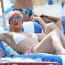 Jennifer Lopez (46) na přeplněné pláži: I bez příkras a bez retuše je na ni v bikinách luxusní podívaná