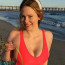 Opožděná velikonoční nadílka: Sexy ramlice skotačila na pláži v plavkách