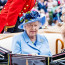 Jen se na to podívejte, smála se královna Alžběta II.: Který příbuzný ji tak pobavil a čím?