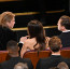 To zmákneš, brácho! Internet šílí z této fotky Leonarda DiCapria a Brada Pitta na Oscarech