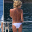 Lichotky zvedly Britney Spears sebevědomí: Zpěvačka na dovolené sundala horní díl plavek